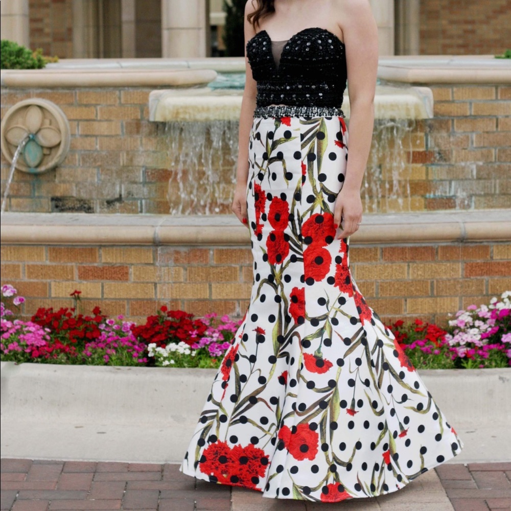 Sherri Hill Prom Dress
